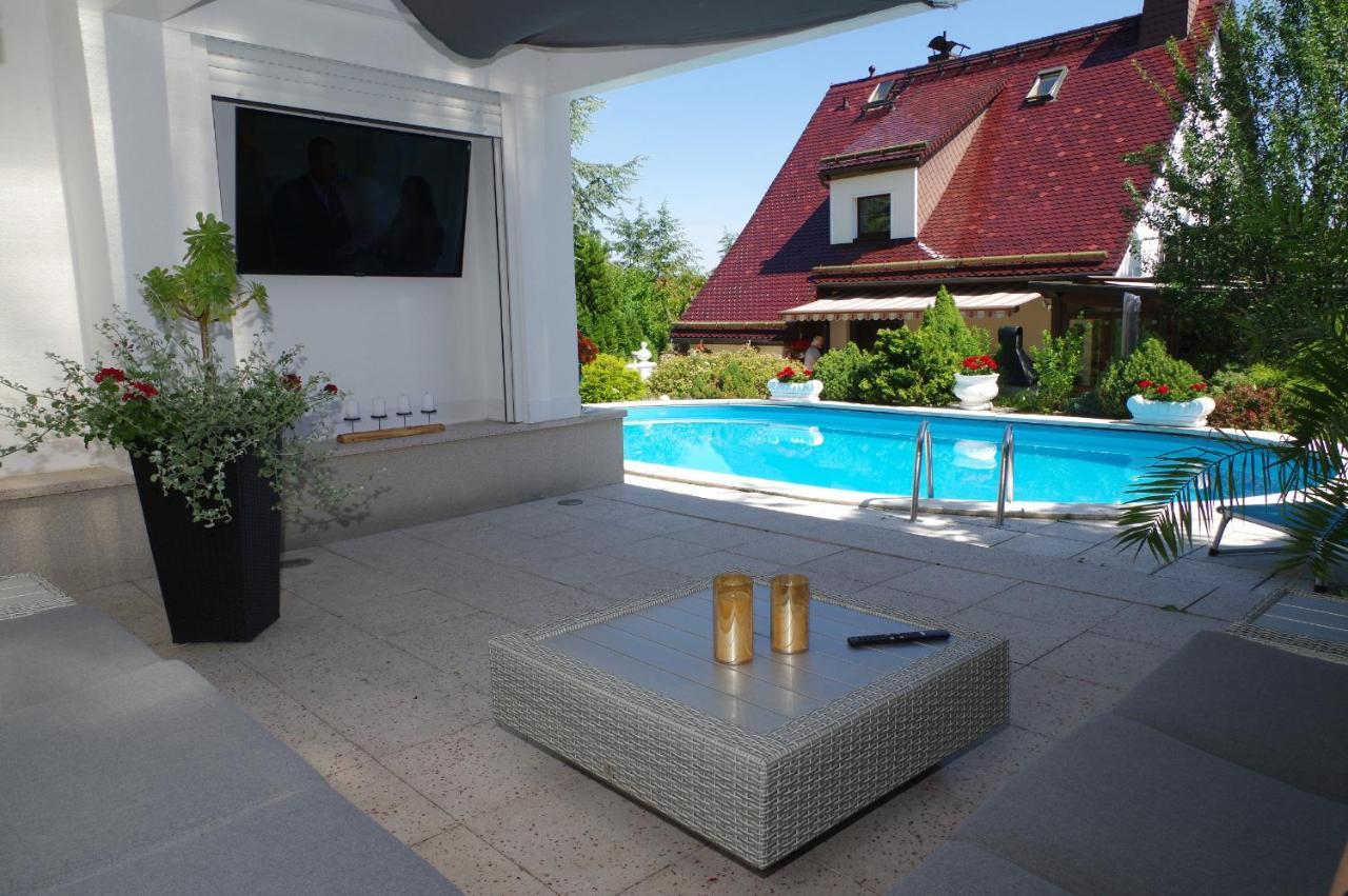 Gästehaus Gaens - Ferienzimmer Schirgiswalde-Kirschau Exterior foto